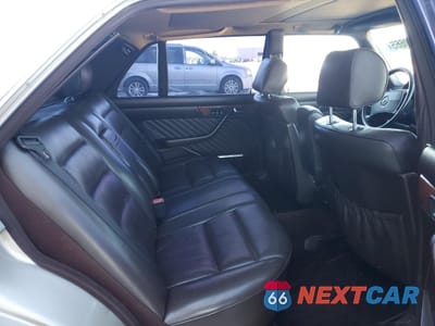 Zdjęcie 10 z 12 samochodu: 1991 MERCEDES-BENZ 560 SEL VIN:WDBCA39E0MA571884 - miniatura