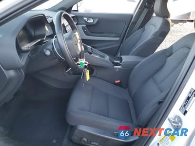 Zdjęcie 7 z 12 samochodu: 2023 POLESTAR 2 VIN:YSMEG3KA2PL142999 - miniatura