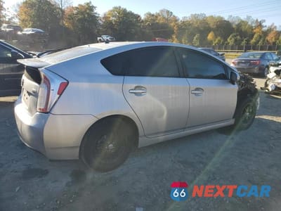 Trzecie zdjęcie samochodu z tyłu: 2015 TOYOTA PRIUS VIN:JTDKN3DU8F1956404 - miniatura