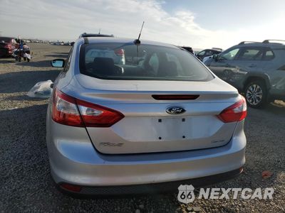 Zdjęcie 6 z 12 samochodu: 2014 FORD FOCUS S VIN:1FADP3E22EL461012 - miniatura
