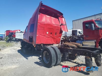 Trzecie zdjęcie samochodu z tyłu: 2020 INTERNATIONAL LT625 SEMI TRUCK VIN:3HSDZAPR4LN869382 - miniatura