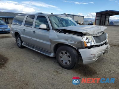 Czwarte zdjęcie samochodu z boku: 2004 CADILLAC ESCALADE ESV VIN:3GYFK66N64G188660 - miniatura