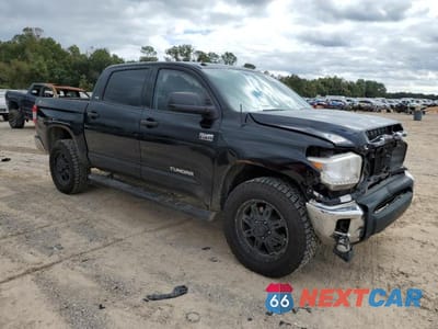 Czwarte zdjęcie samochodu z boku: 2015 TOYOTA TUNDRA CREWMAX SR5 VIN:5TFDW5F17FX438849 - miniatura