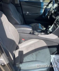Piąte zdjęcie samochodu w środku: 2013 HYUNDAI SONATA SE VIN:5NPEC4AC3DH607919 - miniatura