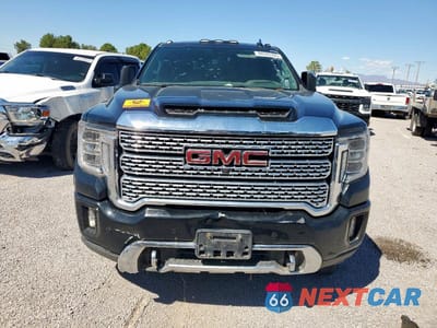 Piąte zdjęcie samochodu w środku: 2021 GMC SIERRA K2500 DENALI VIN:1GT49REYXMF264288 - miniatura