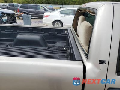 Zdjęcie 10 z 12 samochodu: 1999 CHEVROLET S TRUCK S10 VIN:1GCCS1441X8165870 - miniatura
