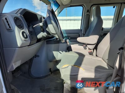 Zdjęcie 7 z 13 samochodu: 2011 FORD ECONOLINE WAGON XLT VIN:1FBSS3BL6BDB21823 - miniatura