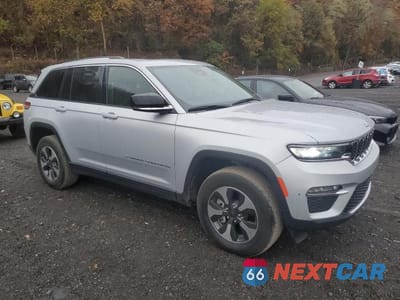 Czwarte zdjęcie samochodu z boku: 2023 JEEP GRAND CHEROKEE LIMITED 4XE VIN:1C4RJYB67PC623581 - miniatura