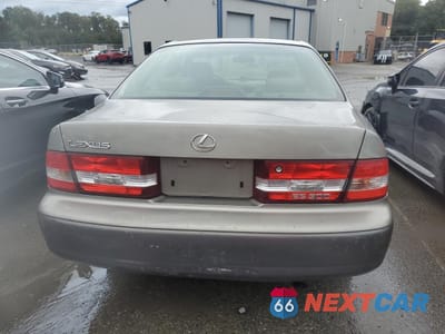 Zdjęcie 6 z 12 samochodu: 2000 LEXUS ES 300 VIN:JT8BF28G2Y0242903 - miniatura