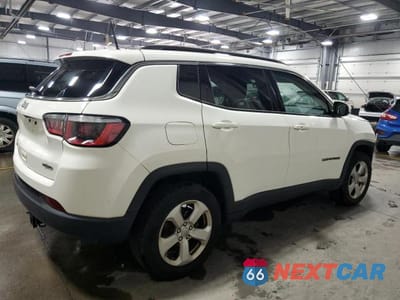 Trzecie zdjęcie samochodu z tyłu: 2018 JEEP COMPASS LATITUDE VIN:3C4NJDBB4JT350261 - miniatura