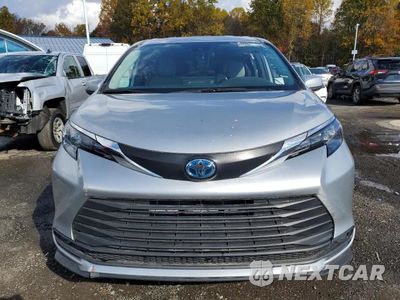 Piąte zdjęcie samochodu w środku: 2025 TOYOTA SIENNA LE VIN:5TDKRKEC3SS240317 - miniatura