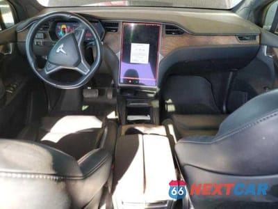 Zdjęcie 9 z 14 samochodu: 2021 TESLA MODEL X VIN:5YJXCBE24MF322238 - miniatura