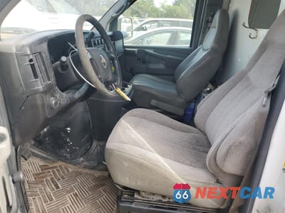 Zdjęcie 7 z 15 samochodu: 2012 CHEVROLET EXPRESS G1500 VIN:1GCSGAFX3C1109100 - miniatura