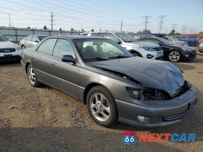 Czwarte zdjęcie samochodu z boku: 2000 LEXUS ES 300 VIN:JT8BF28G8Y5079368 - miniatura