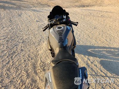 Zdjęcie 6 z 10 samochodu: 2025 SUZUKI GSX-R600 VIN:JS1GN7FA3S7101756 - miniatura
