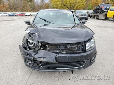 Piąte zdjęcie samochodu w środku: 2014 VOLKSWAGEN EOS KOMFORT VIN:WVWBW8AH4EV005691 - miniatura