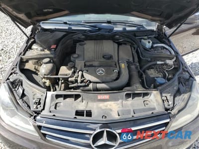 Zdjęcie 11 z 12 samochodu: 2014 MERCEDES-BENZ C 250 VIN:WDDGF4HBXER309719 - miniatura