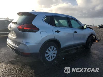 Trzecie zdjęcie samochodu z tyłu: 2018 NISSAN ROGUE S VIN:5N1AT2MT4JC756468 - miniatura
