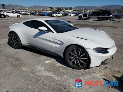 Czwarte zdjęcie samochodu z boku: 2020 ASTON MARTIN VANTAGE VIN:SCFSMGAW9LGN04715 - miniatura