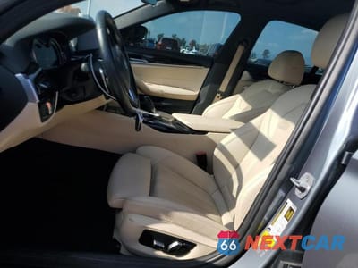 Zdjęcie 7 z 12 samochodu: 2019 BMW 530E VIN:WBAJA9C54KB389419 - miniatura