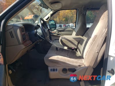 Zdjęcie 7 z 13 samochodu: 2000 FORD F350 SUPER DUTY VIN:1FTWW32F5YEA55005 - miniatura