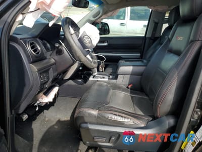 Zdjęcie 7 z 12 samochodu: 2016 TOYOTA TUNDRA CREWMAX SR5 VIN:5TFEM5F10GX105310 - miniatura