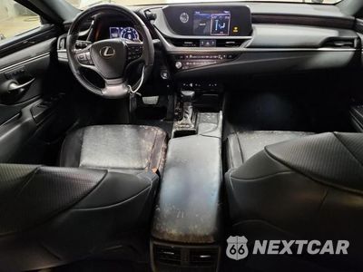 Zdjęcie 8 z 11 samochodu: 2021 LEXUS ES 250 BASE VIN:58AD11D11MU003600 - miniatura