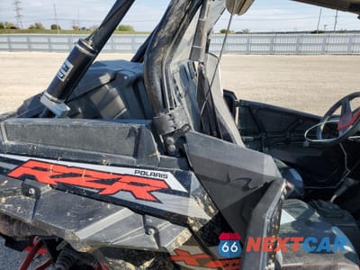 Zdjęcie 6 z 11 samochodu: 2014 POLARIS RZR 1000 XP EPS VIN:4XAST1EA8EB929380 - miniatura