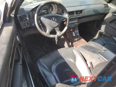 Zdjęcie 8 z 11 samochodu: 2001 MERCEDES-BENZ SL 500 VIN:WDBFA68F51F197022 - miniatura