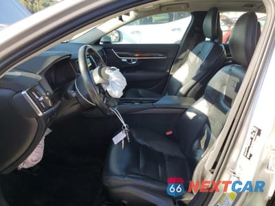 Zdjęcie 7 z 11 samochodu: 2018 VOLVO S90 T5 MOMENTUM VIN:LVY982AK8JP007940 - miniatura