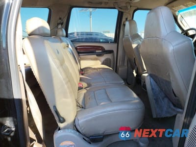 Zdjęcie 11 z 13 samochodu: 2005 FORD EXCURSION LIMITED VIN:1FMNU42P95EA05960 - miniatura