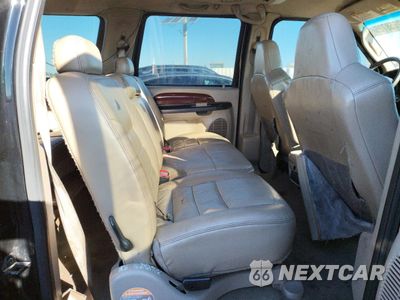Zdjęcie 11 z 13 samochodu: 2005 FORD EXCURSION LIMITED VIN:1FMNU42P95EA05960 - miniatura