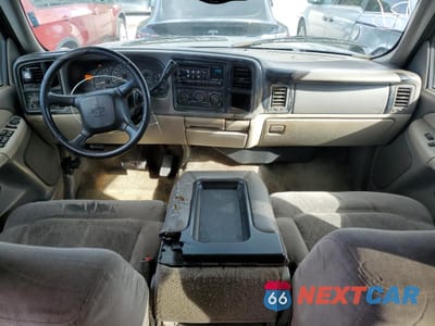 Zdjęcie 8 z 14 samochodu: 2002 CHEVROLET SUBURBAN C1500 VIN:1GNEC16Z72J175777 - miniatura