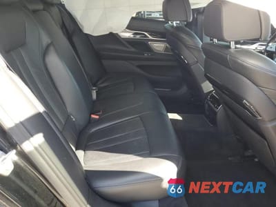 Zdjęcie 10 z 12 samochodu: 2020 BMW 750 XI VIN:WBA7U2C01LBM61935 - miniatura