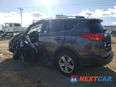 Drugie zdjęcie samochodu z przodu: 2013 TOYOTA RAV4 XLE VIN:2T3RFREV7DW006751 - miniatura