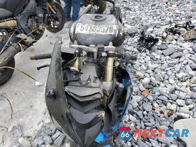 Piąte zdjęcie samochodu w środku: 2006 KAWASAKI ZX1000 D6F VIN:JKAZXCD116A017331 - miniatura