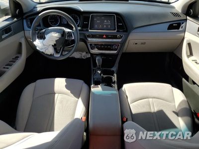 Zdjęcie 8 z 15 samochodu: 2018 HYUNDAI SONATA SE VIN:5NPE24AFXJH714667 - miniatura