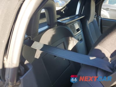 Zdjęcie 10 z 12 samochodu: 2007 MAZDA MX-5 MIATA VIN:JM1NC25F370136316 - miniatura