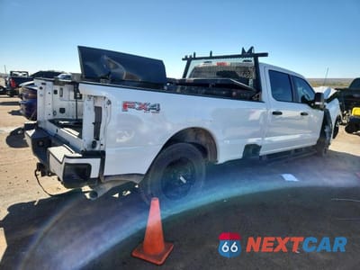 Trzecie zdjęcie samochodu z tyłu: 2025 FORD F250 SUPER DUTY VIN:1FT8W2BN2SED68935 - miniatura