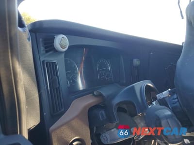 Zdjęcie 8 z 10 samochodu: 2020 FREIGHTLINER CASCADIA 126 TRUCK CAB AND CHASSIS VIN:1FUJHHDR9LLLJ6819 - miniatura