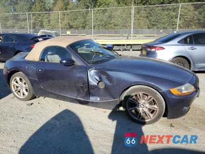 Czwarte zdjęcie samochodu z boku: 2004 BMW Z4 3.0 VIN:4USBT53504LT25878 - miniatura