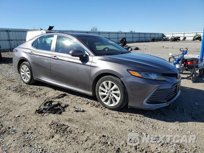 Czwarte zdjęcie samochodu z boku: 2023 TOYOTA CAMRY LE VIN:4T1C11AK7PU742135 - miniatura