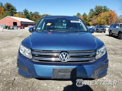 Piąte zdjęcie samochodu w środku: 2017 VOLKSWAGEN TIGUAN WOLFSBURG VIN:WVGSV7AX3HK008099 - miniatura