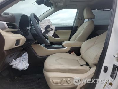 Zdjęcie 7 z 13 samochodu: 2020 TOYOTA HIGHLANDER XLE VIN:5TDGZRBHXLS048618 - miniatura