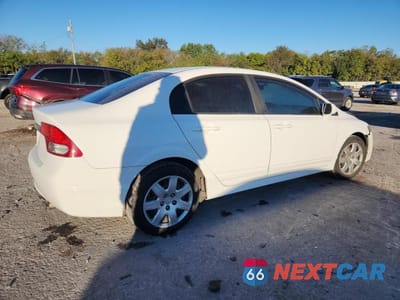 Trzecie zdjęcie samochodu z tyłu: 2010 HONDA CIVIC LX VIN:19XFA1F5XAE058626 - miniatura