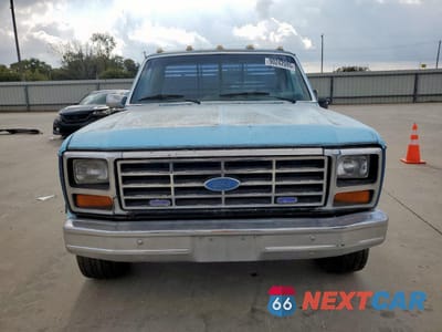 Piąte zdjęcie samochodu w środku: 1982 FORD F150 VIN:1FTDF15F9CPA68862 - miniatura