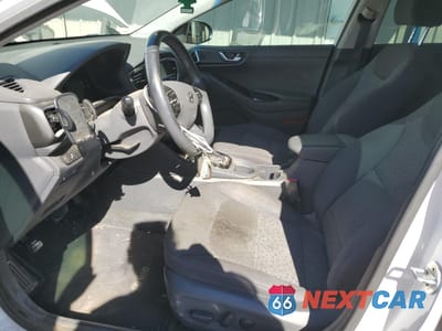 Zdjęcie 7 z 12 samochodu: 2017 HYUNDAI IONIQ SEL VIN:KMHC75LC0HU052157 - miniatura