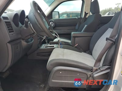 Zdjęcie 7 z 16 samochodu: 2008 DODGE NITRO SXT VIN:1D8GU28K48W129101 - miniatura