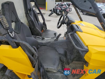 Piąte zdjęcie samochodu w środku: 2013 CAN-AM COMMANDER UTILITY VEHICLE VIN:3JBKKCP17DJ000846 - miniatura