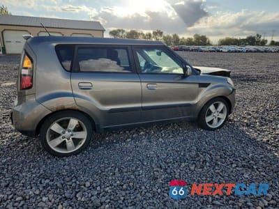 Trzecie zdjęcie samochodu z tyłu: 2010 KIA SOUL + VIN:KNDJT2A25A7066205 - miniatura
